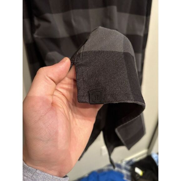 Lululemon Mens Large Masons Peak Flannel Black Gray Button Up Shirt - Picture 2 of 6